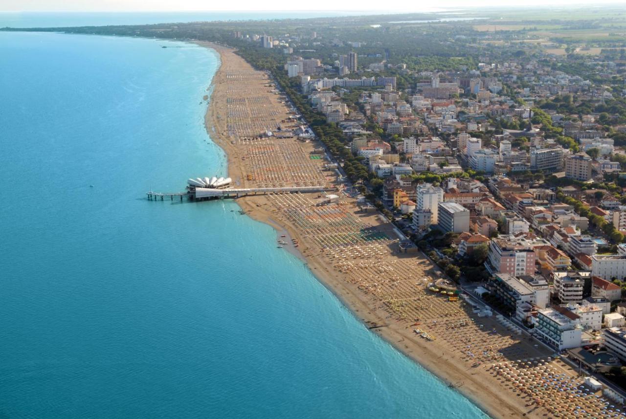 Appartamenti Lucerna Lignano Sabbiadoro Exterior foto