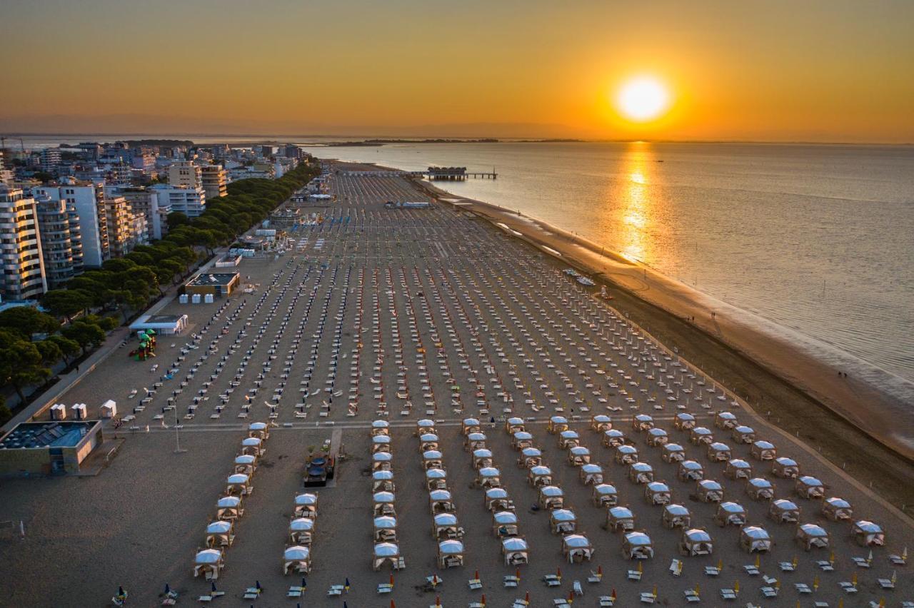 Appartamenti Lucerna Lignano Sabbiadoro Exterior foto
